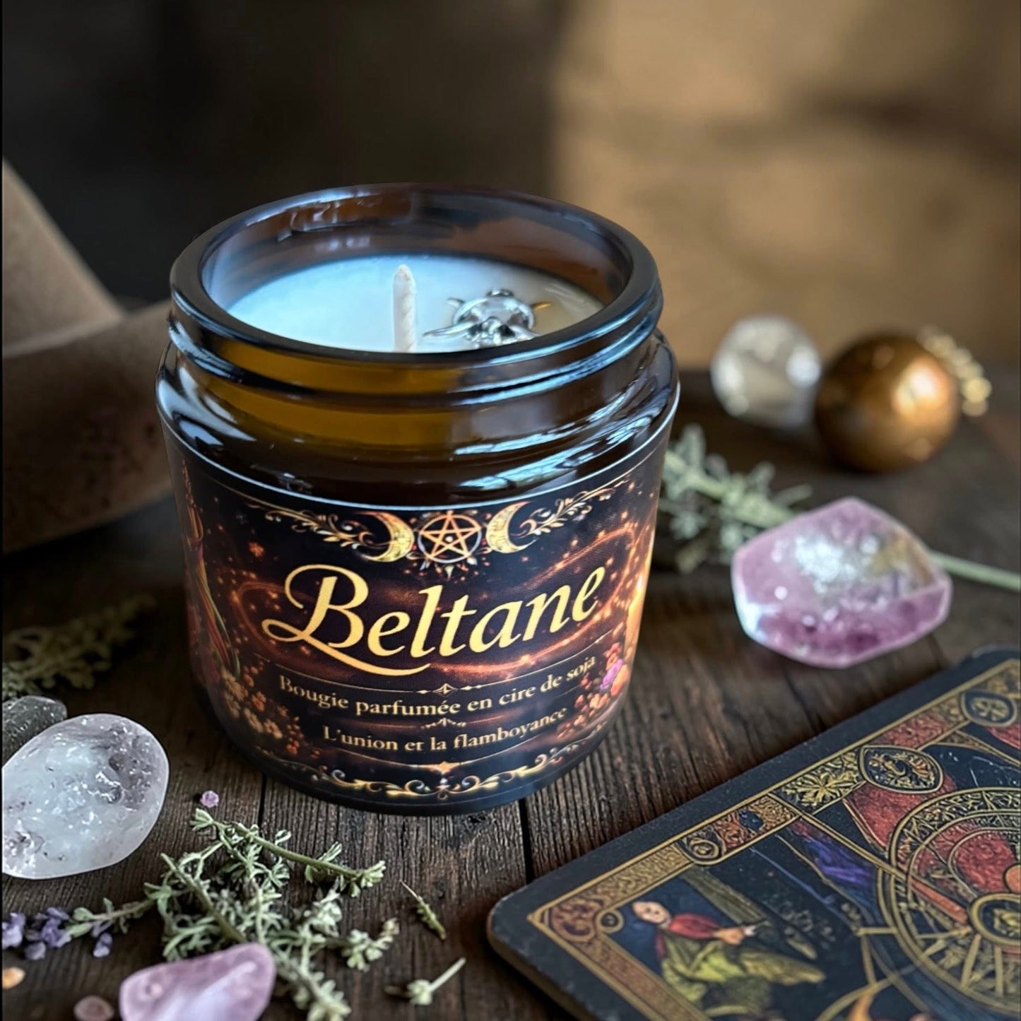 bougie beltane flamme sacrée cire de soja bougie artisanale ésotérique trésor de sorcière