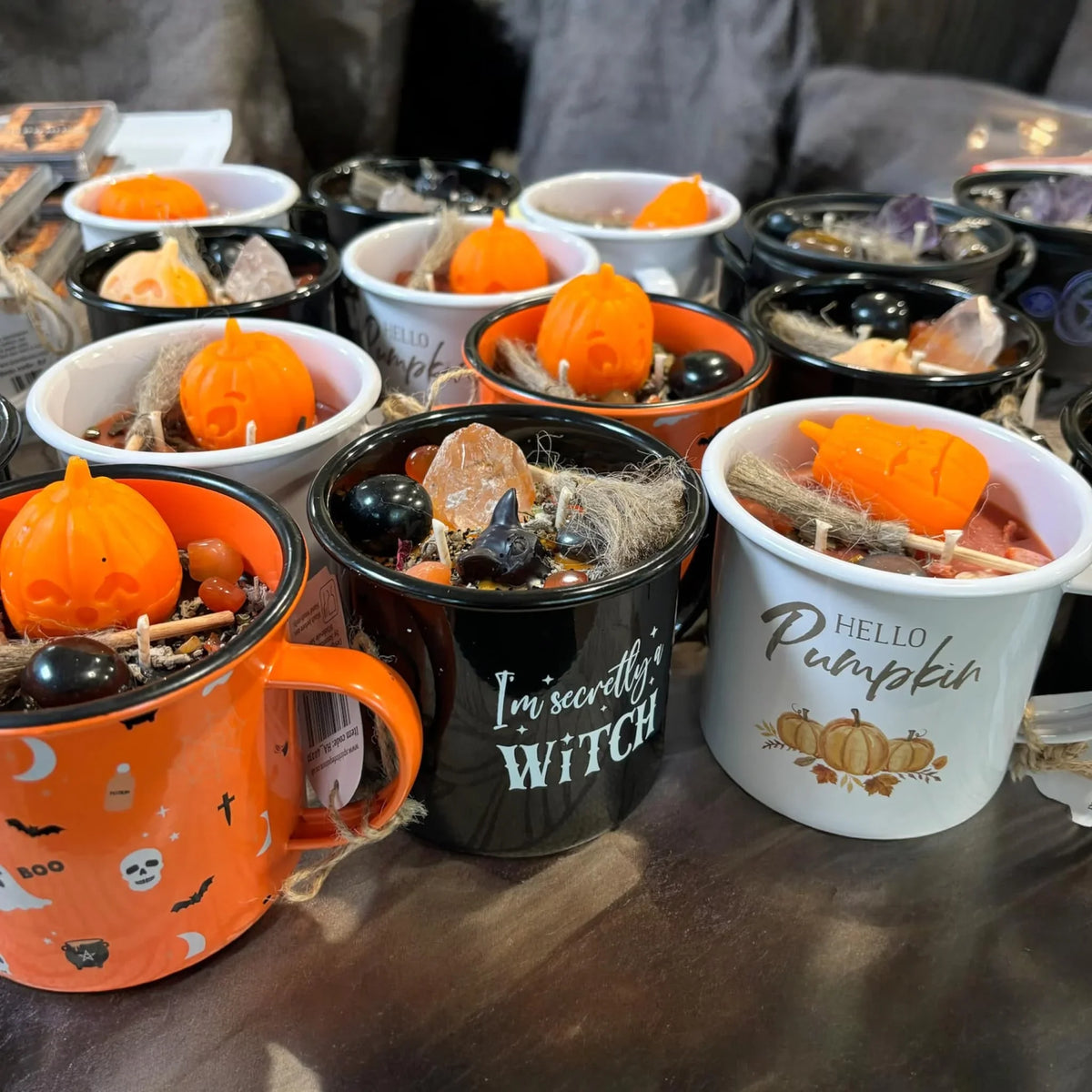 Bougie Hello Pumpkin, ensemble bougie mug sorcière