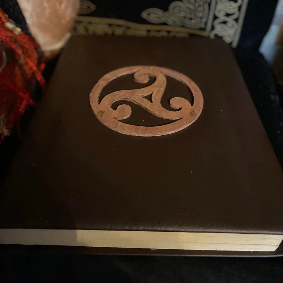 Grimoire celtique, détail triskele