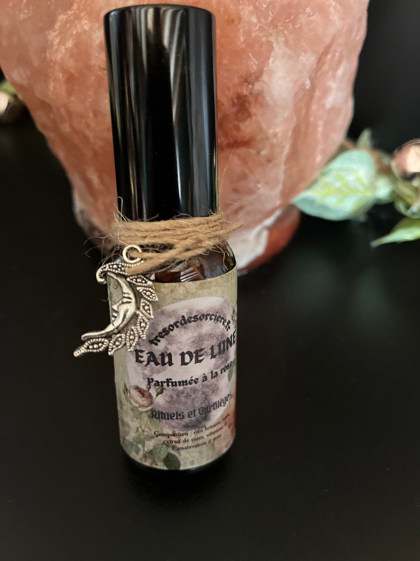 Eau de lune parfumée, ésotérique, occultisme, sorcellerie, magie, lune, witch, wicca, rituel, witchy, autel