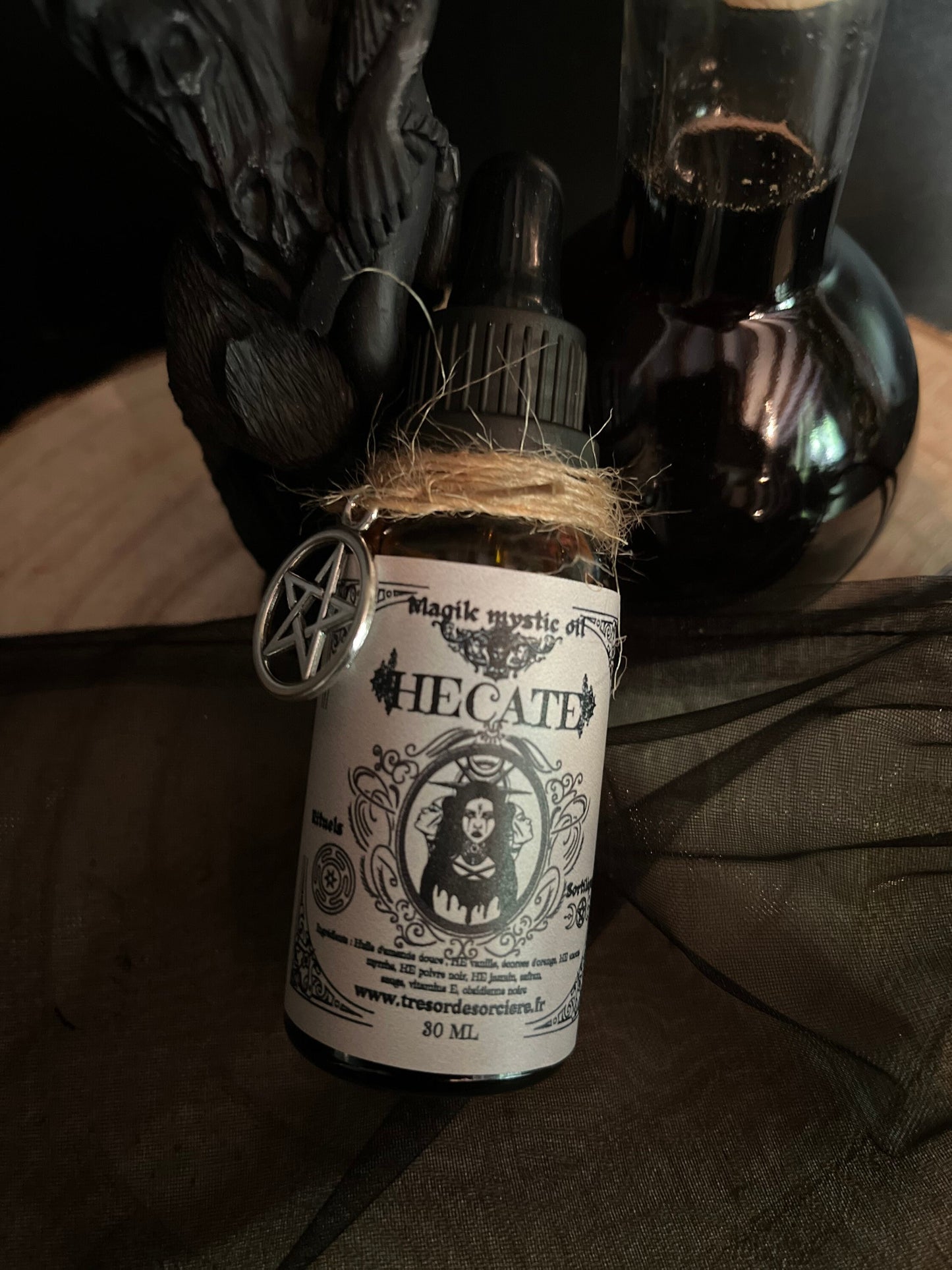 Huile déesse Hécate, rituels, witchcraft, sorcellerie, wicca, wiccan, sort, ésotérique