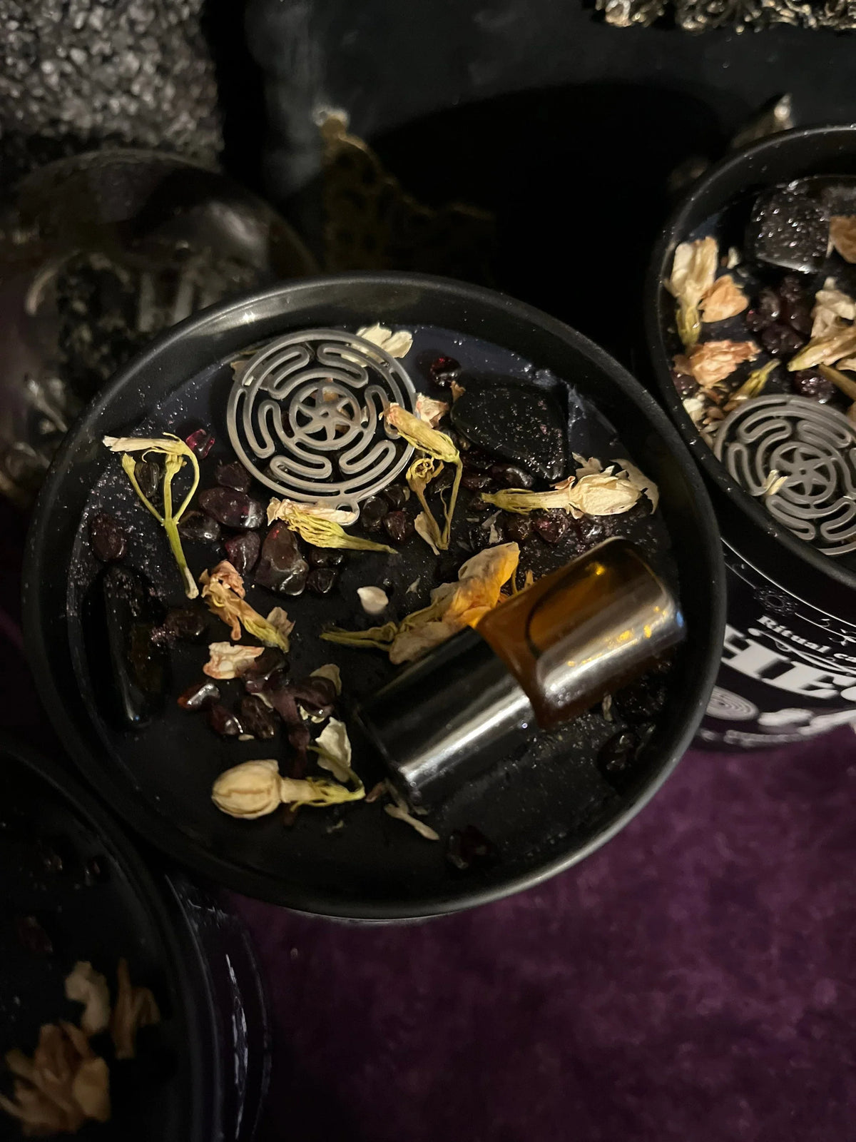 Bougie Hécate, bougie gothique noire