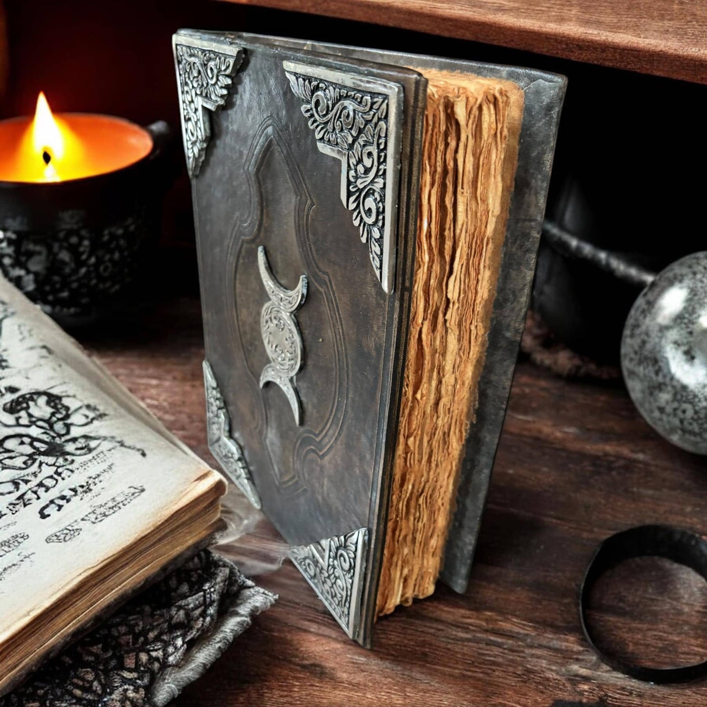 grimoire, livre des ombres, grimoire sorcellerie, grimoire sorcières, wicca, witchcraft