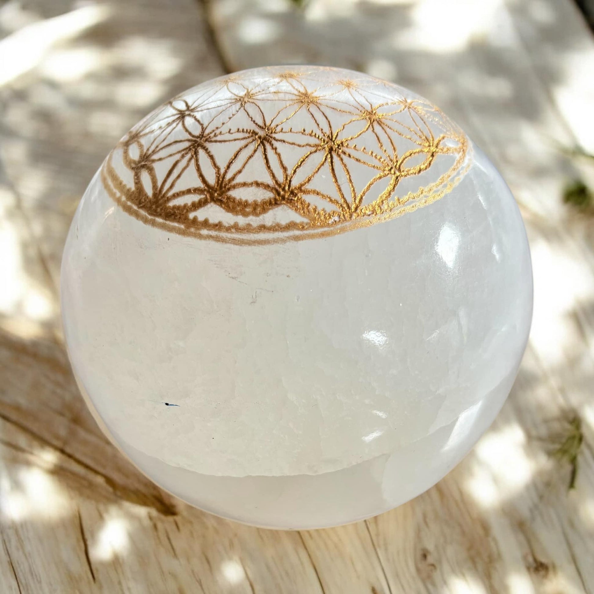 boule de sélénite, fleur de vie, sphère de sélénite 10 cm