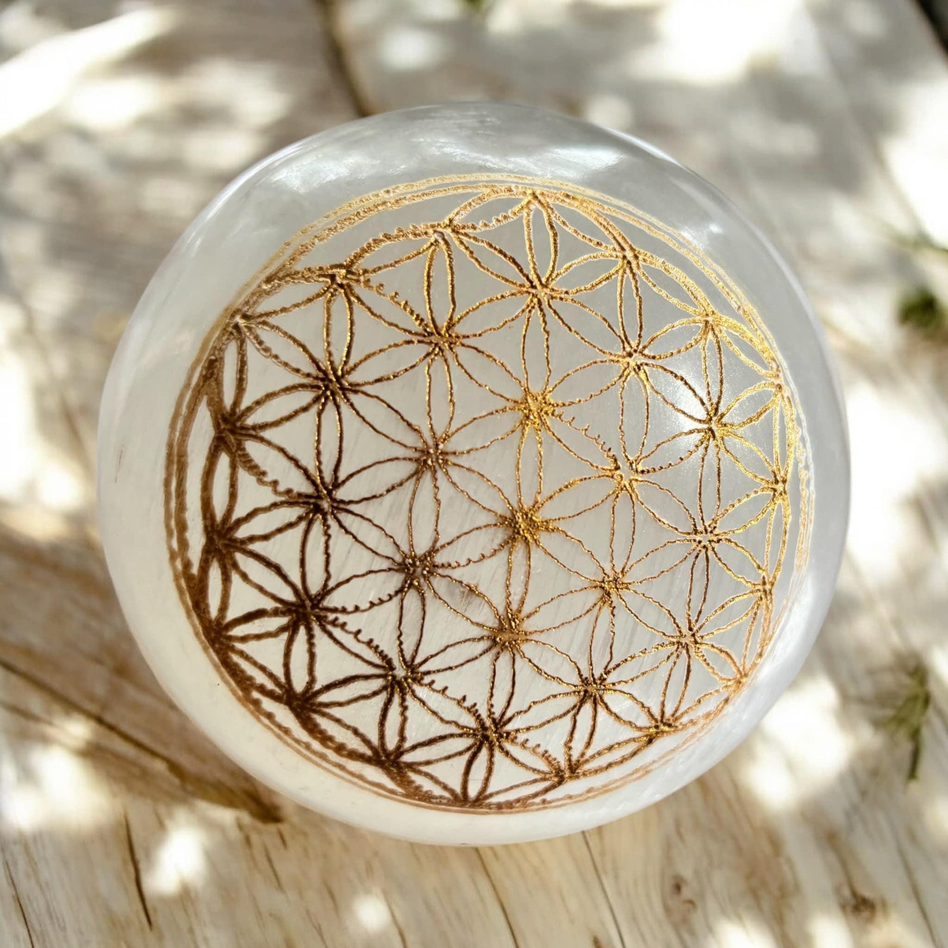 boule de sélénite, fleur de vie, sphère de sélénite 10 cm