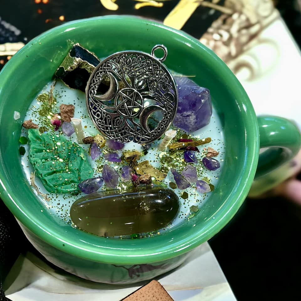 Bougie chaudron "green witch", bougie d'intention, bougie sorcière