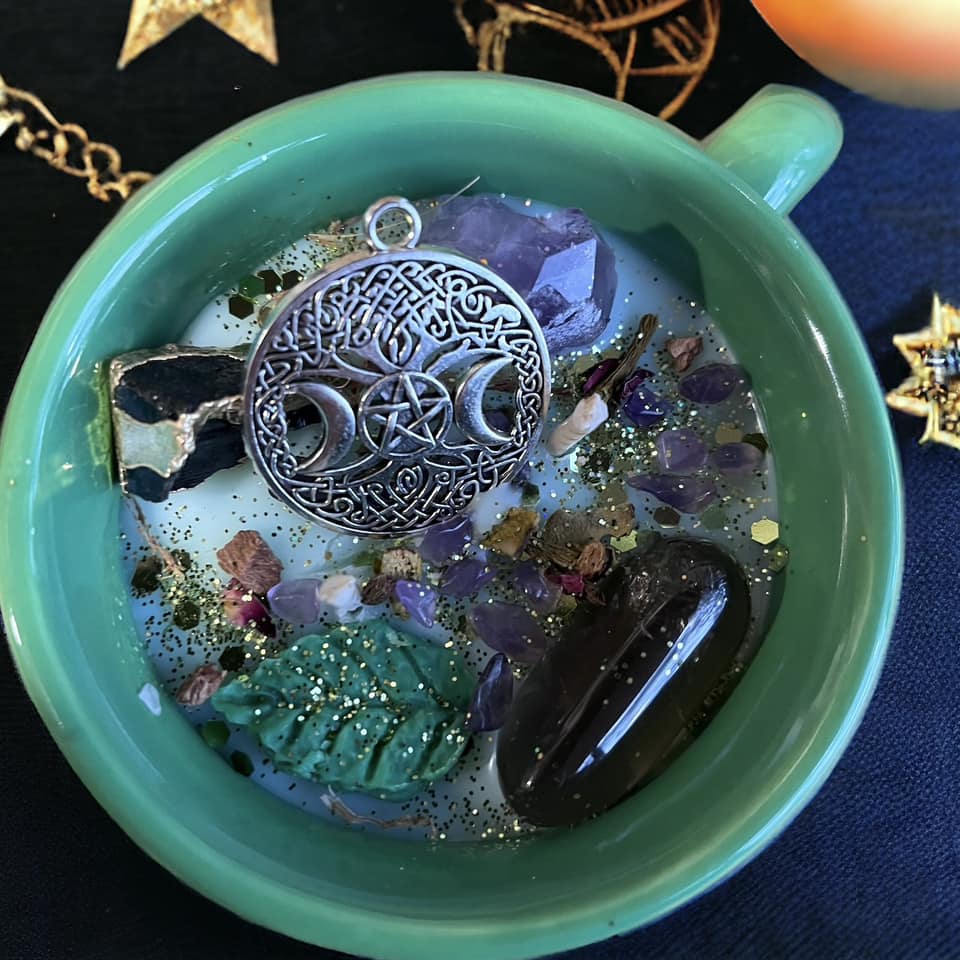 Bougie chaudron "green witch", bougie d'intention, bougie sorcière