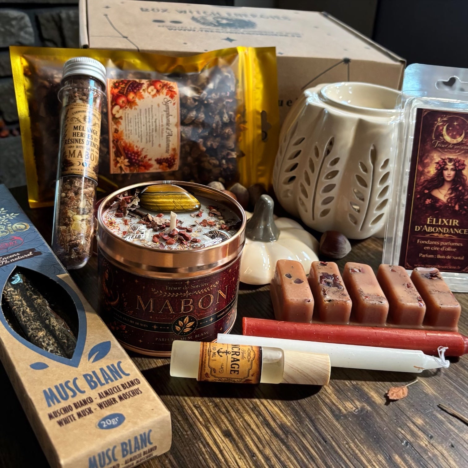 box sorcière, box ésotérique, box mabon, bougie mabon