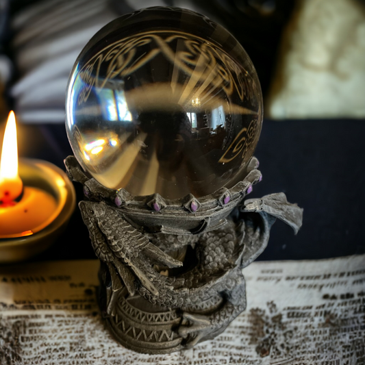 Boule de cristal et support dragon