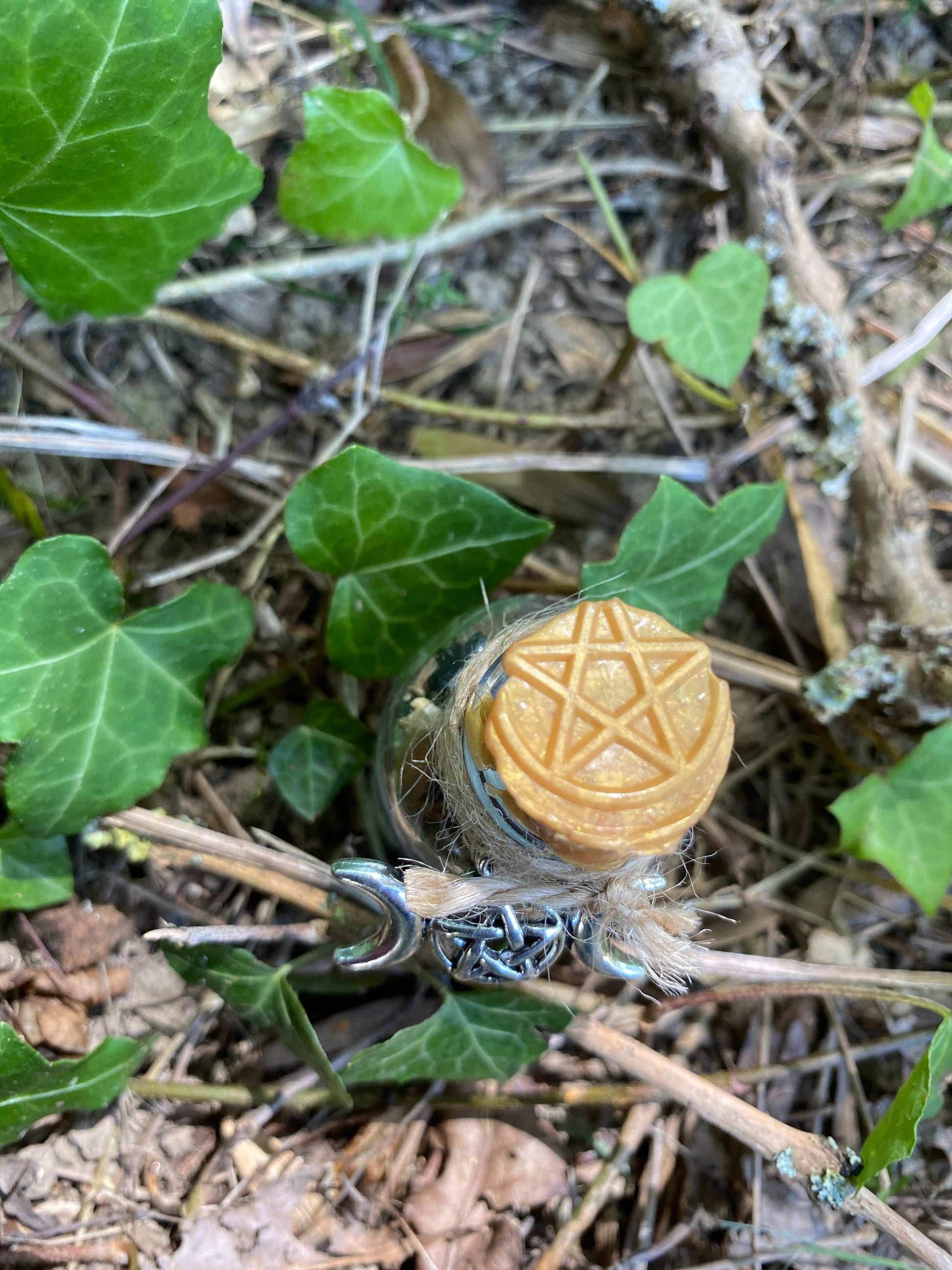 spell jars MYHOMIA, fiole, sorcellerie, ésotérique, sorcière, witchy, occultisme, wicca, rituel, autel, bouteille sorcière, protection