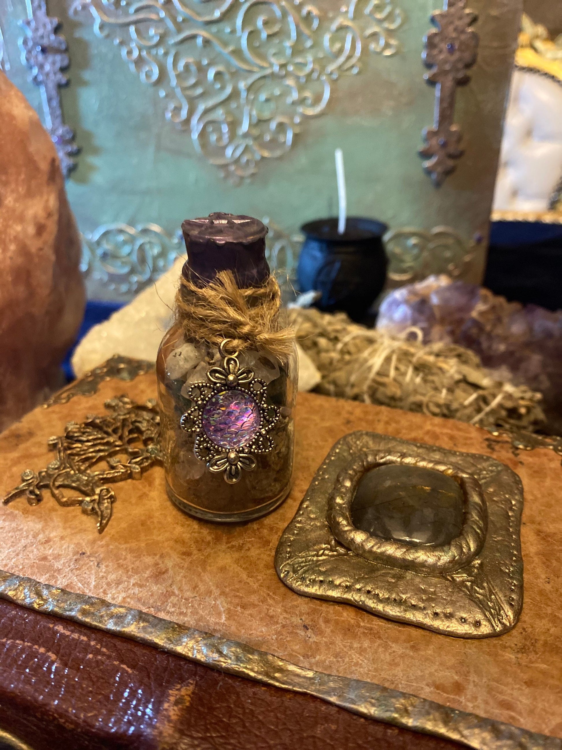Spell jars, bouteille de sorcière ATTRACTLOVE, fiole d’attraction, sorcellerie, magie amour, rituel, ésotérique, wicca, witchy, sorcière,