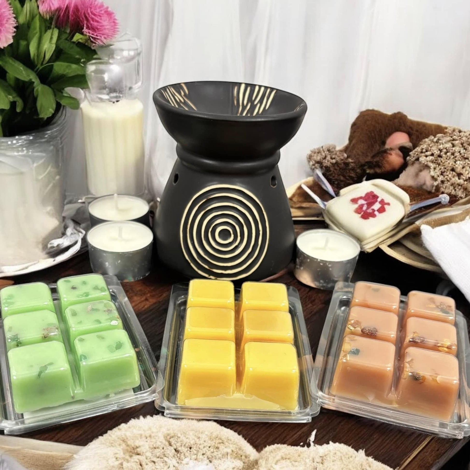 coffret de fondants avec brûle parfum, coffret fondants parfumés, fondants sorcière, fondants de cire d'olive
