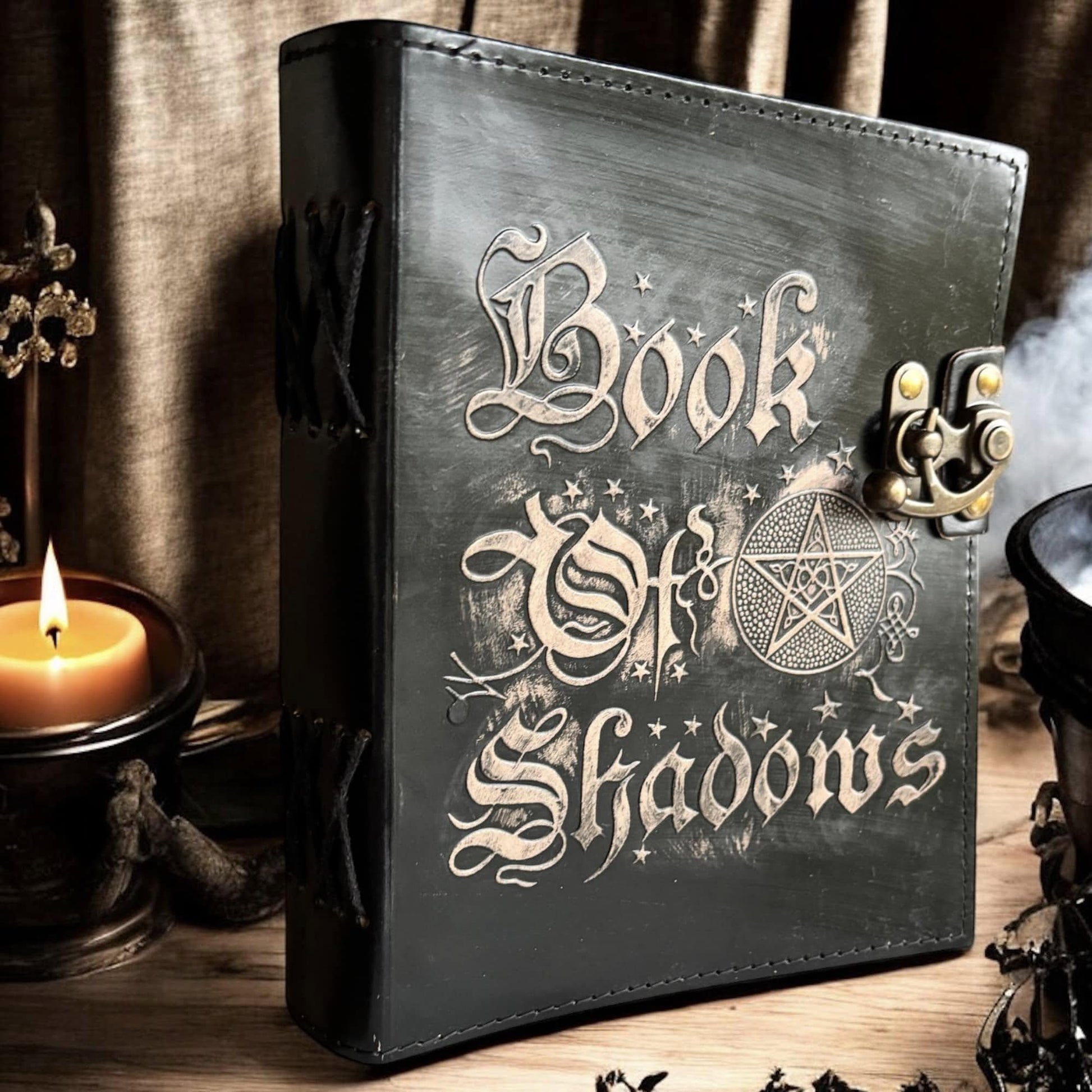 livre des ombres, grimoire, grimoire sorcellerie, rituel, witchcraft, wicca, sorcière