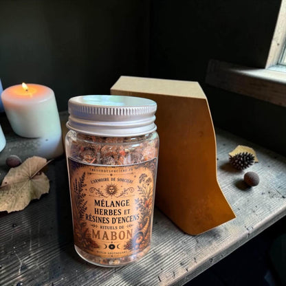 Box de Mabon, my witch box Mabon, equinoxe automne, bougie mabon, encens mabon, box sorcière, witch box