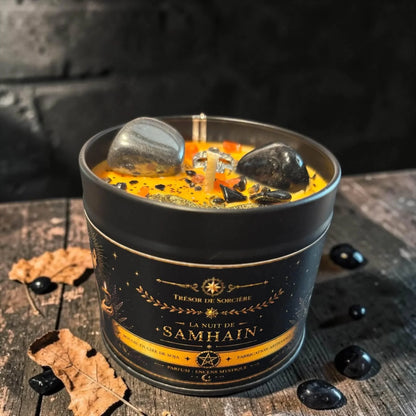 Bougie rituelle Samhain, cire de soja orange et boîte métallique noire