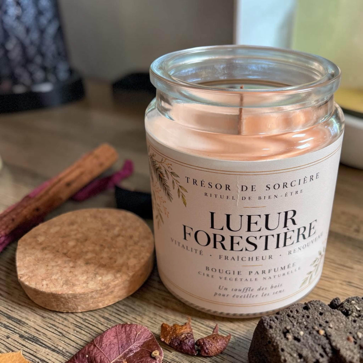 Bougie parfumée "lueur forestière", bougie mèche en bois