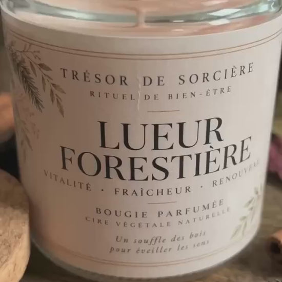 Bougie parfumée "lueur forestière", bougie mèche en bois