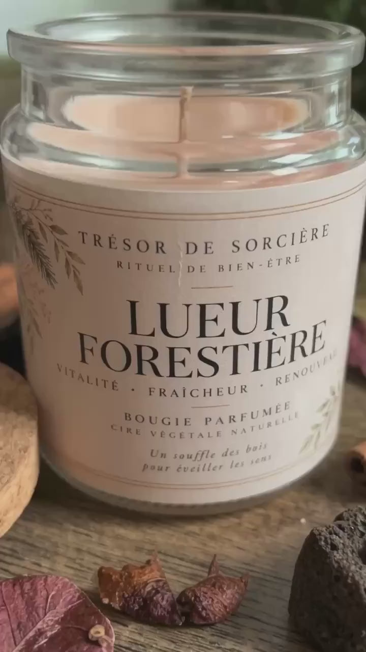 Bougie parfumée "lueur forestière", bougie mèche en bois