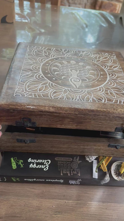 coffret en bois de manguier déesse wicca